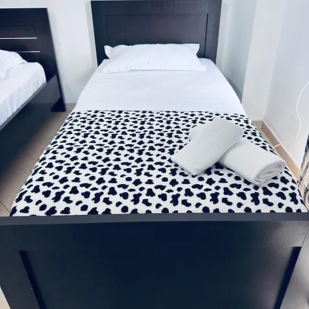 Sunflower Apartment Ksamil